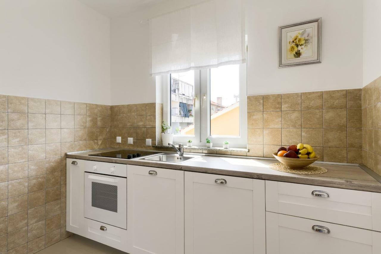 Lrs Apartment In The Center Of 자다르 외부 사진